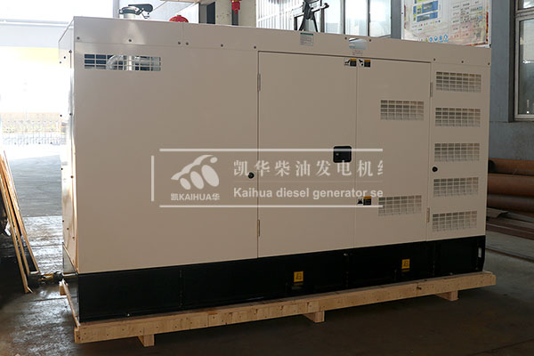 上?？蛻粲嗁徱慌_200kw靜音發(fā)電機(jī)組成功出廠